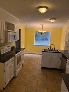 Building Photo - 2500 Shenandoah Dr