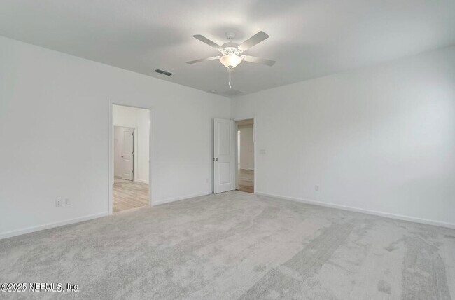 Building Photo - 300 Gan Wy