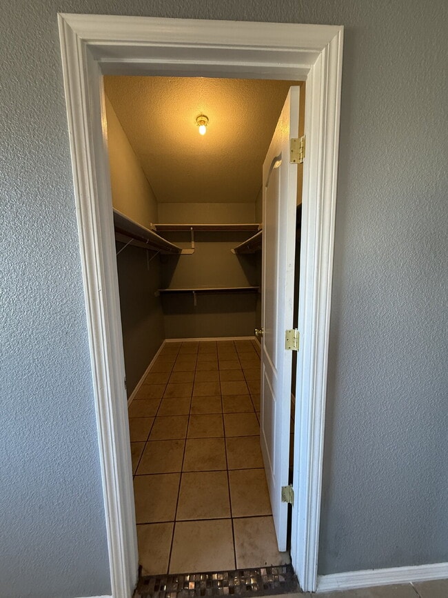 Building Photo - 14157 Tierra Delfin Dr