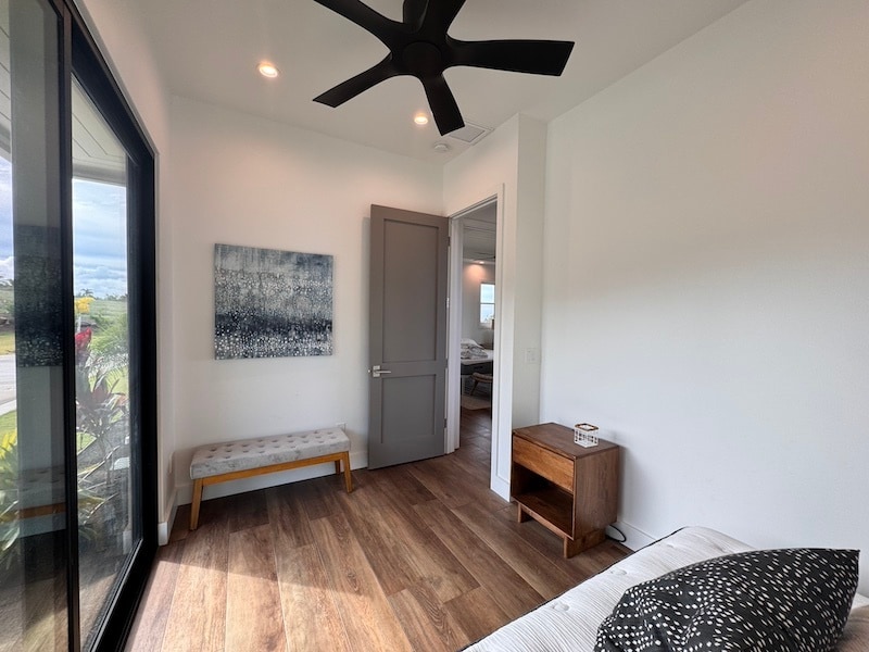 Building Photo - 170 Haniu St