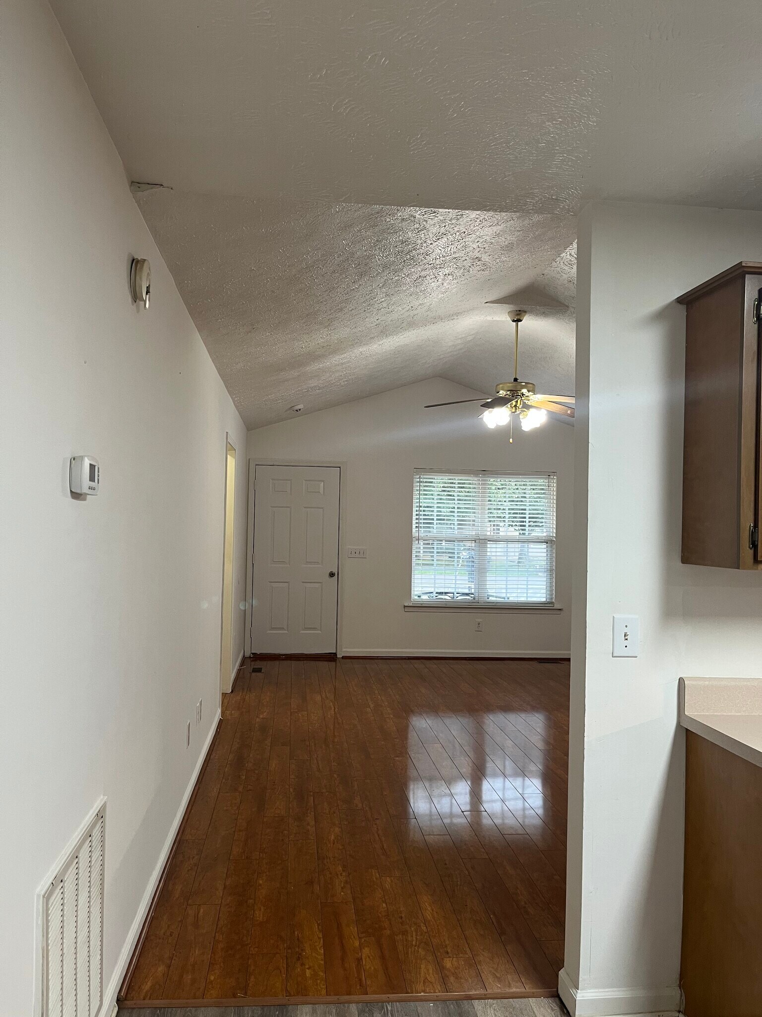 Building Photo - 2047 Horncastle Dr