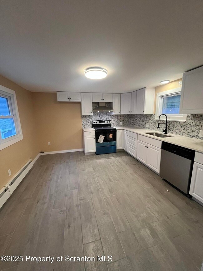 Building Photo - 129 S Blakely St