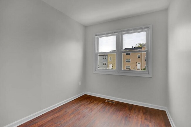 Building Photo - Gorgeous 5 Bedroom In Harford County Ready...