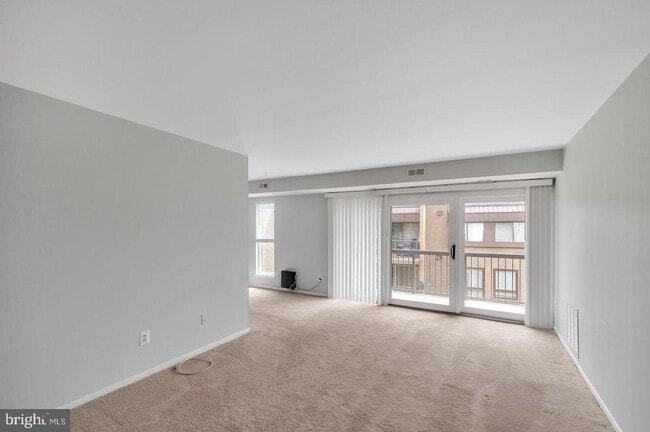 Building Photo - 7587 Margate Ct