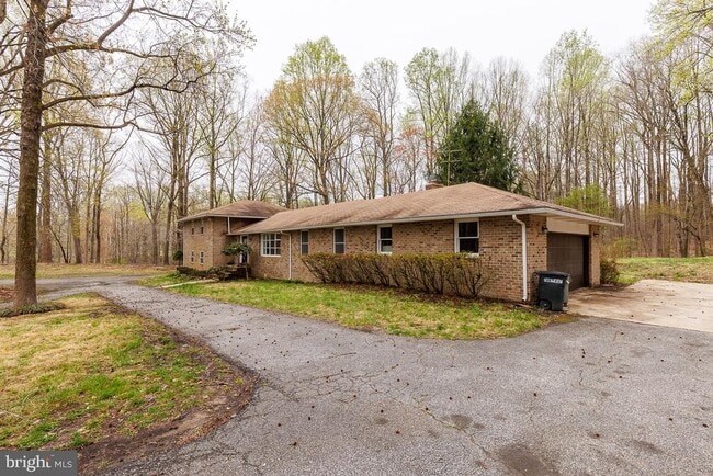 Building Photo - 9409 Croom Acres Dr
