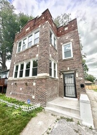 Building Photo - 8837 S Wallace St