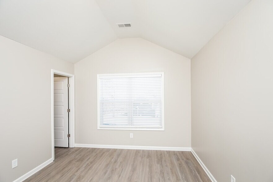 Building Photo - 149 Lindsey Dr