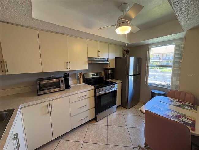 Building Photo - 2666 Woodgate Ln