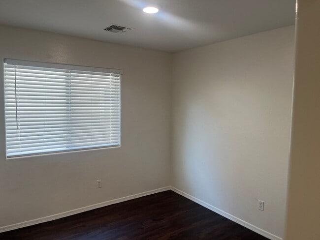 Building Photo - 25524 W Williams St