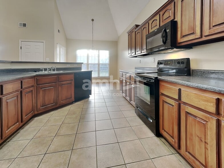 Building Photo - 5717 Antler Trail