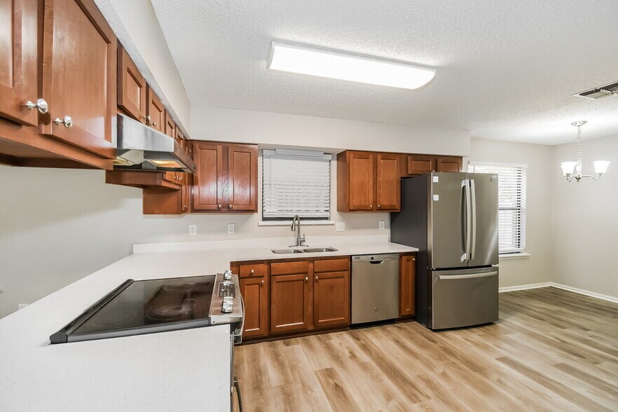 Building Photo - 9644 Bayou Bluff Dr