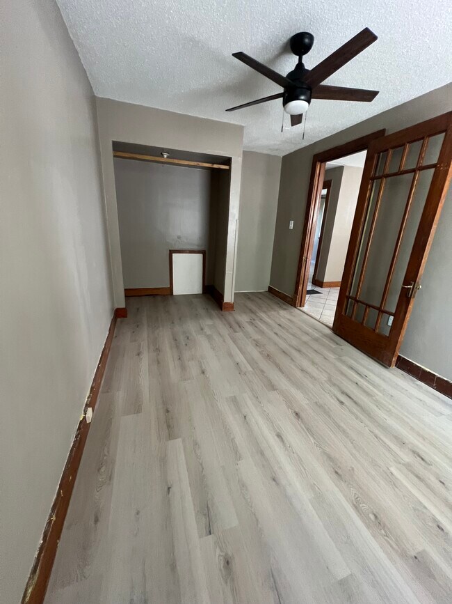 Building Photo - 20 E 15th Ave