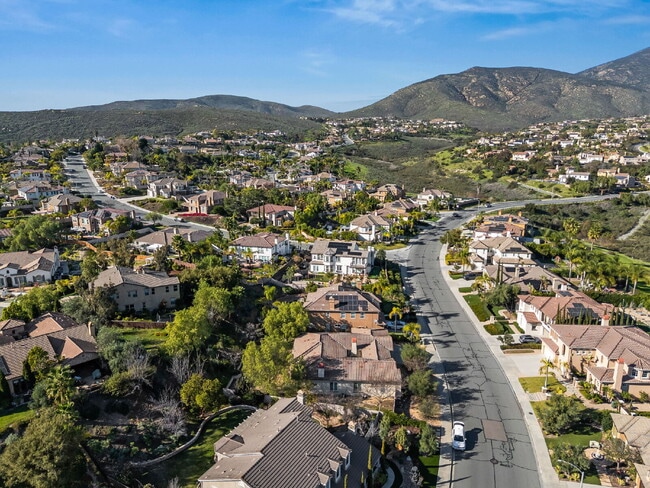 Building Photo - Stunning Single-Story Luxury Home in Coveted Rolling Hills Ranch
