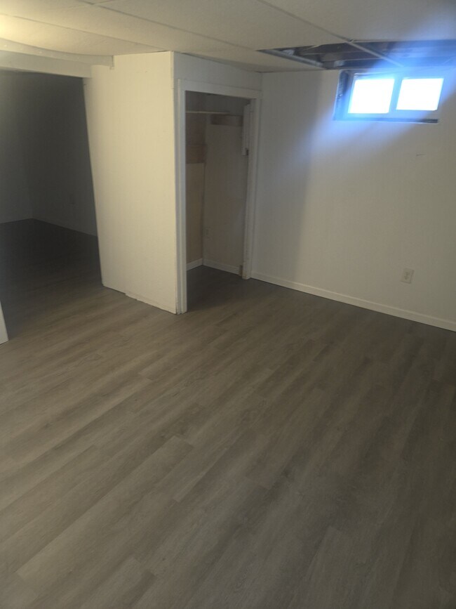 Building Photo - 63 Granger St