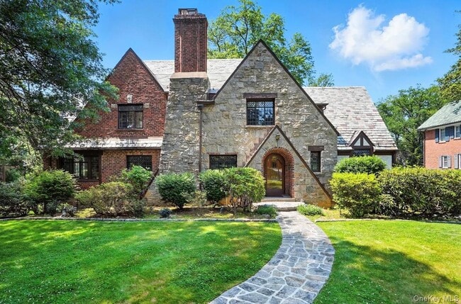 Primary Photo - 276 Overlook Rd