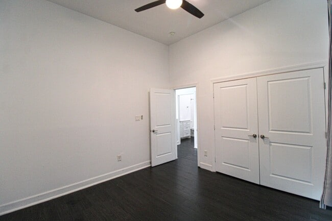 Building Photo - 1223 Hays St