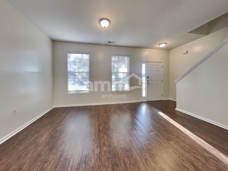 Building Photo - 3005 Peacher Ct