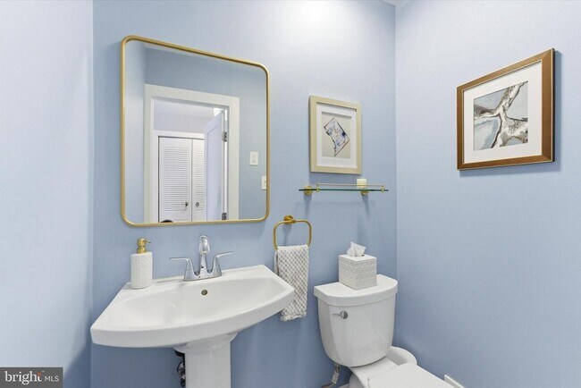 Building Photo - 1378 4th St SW