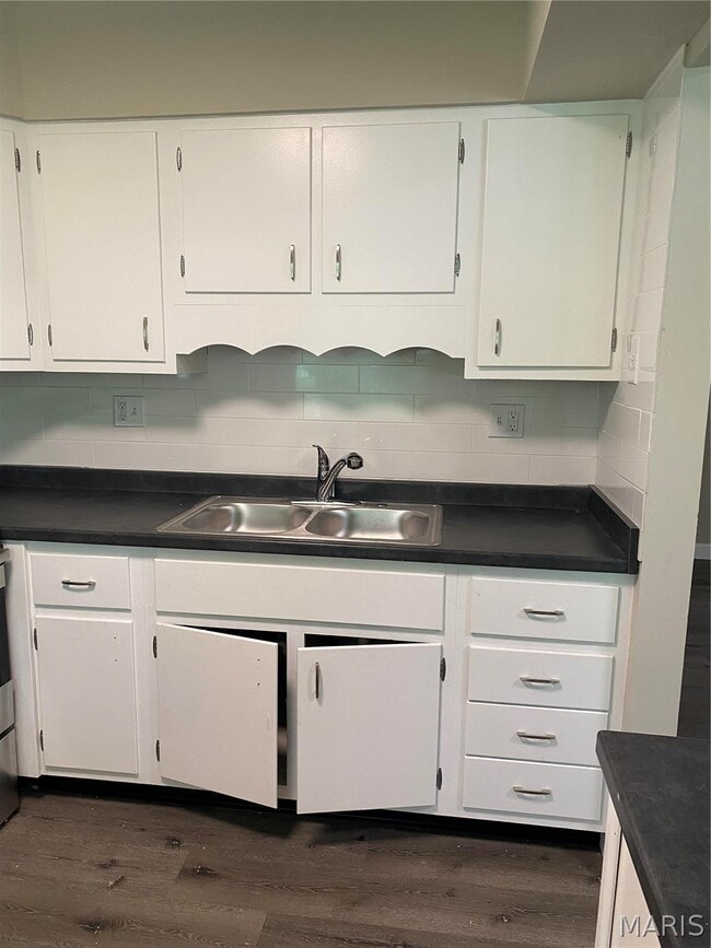 Building Photo - 7598 Hazelcrest Dr