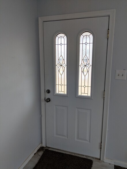 Building Photo - 9509 Dawnshire Rd