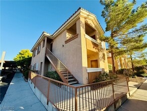 Building Photo - 1050 E Cactus Ave