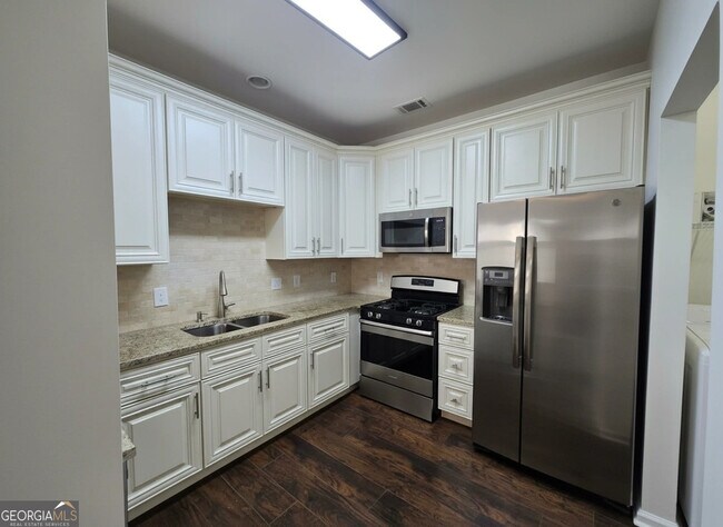 Building Photo - 1556 Settlers Walk Ct