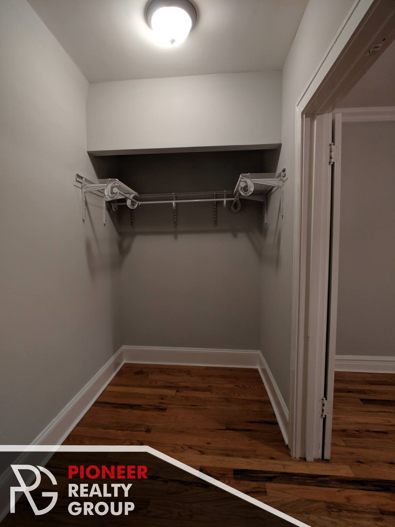 Building Photo - 4735 N Hermitage Ave