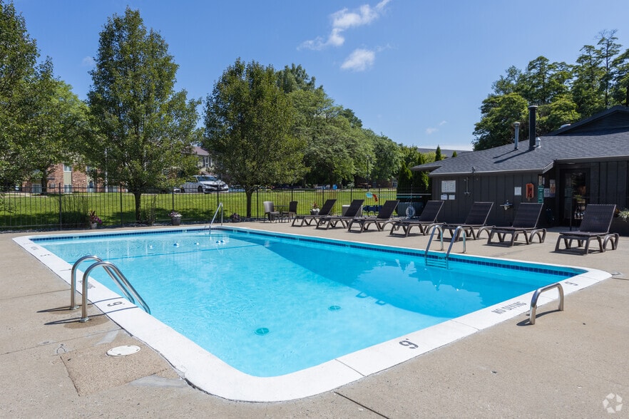  - Richmond Hills Apartments