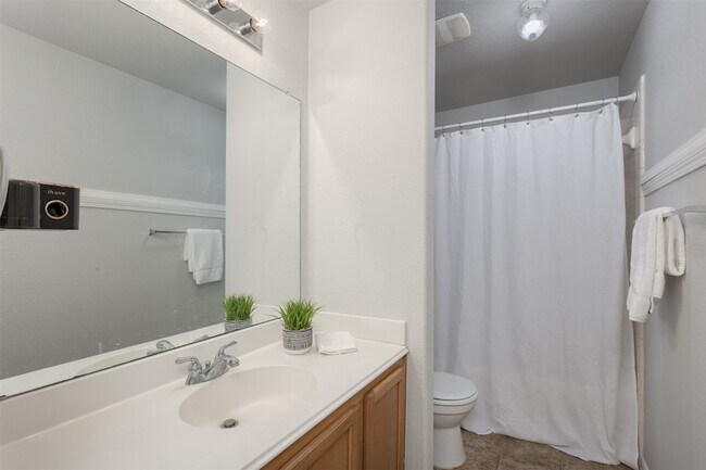Building Photo - 14504 Eaglemont Dr