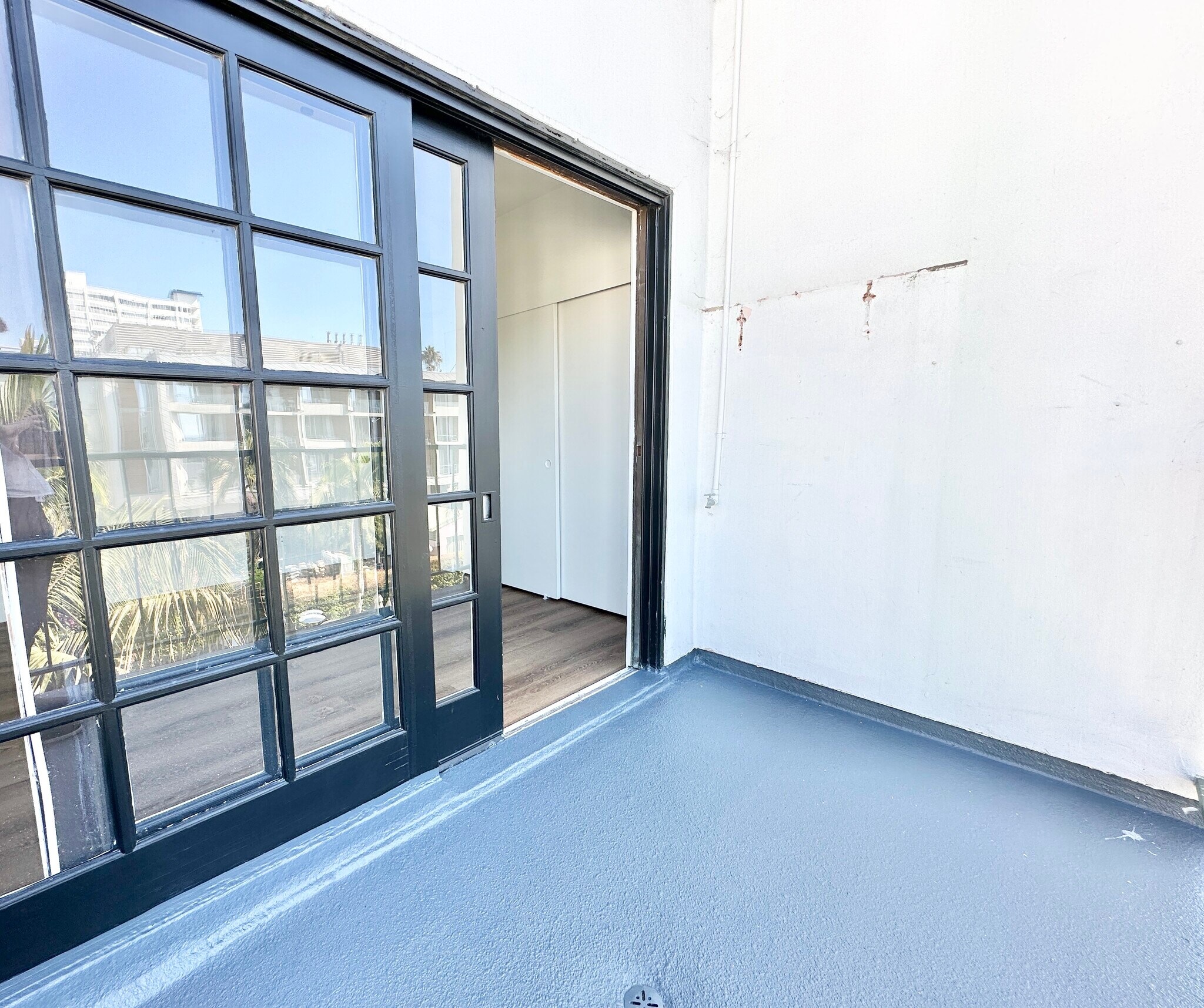 Building Photo - 1541 Ocean Ave