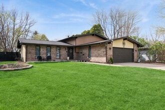 Building Photo - 407 Greenfield Rd