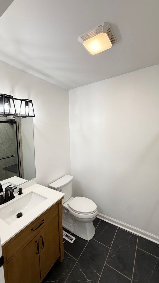 Building Photo - 2414 E Carson St