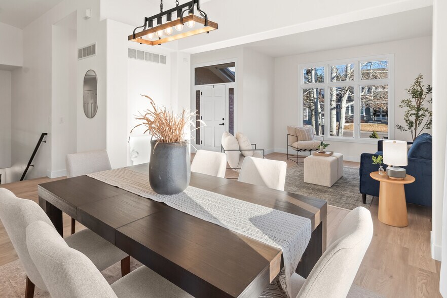 Building Photo - 7695 Spyglass Ct