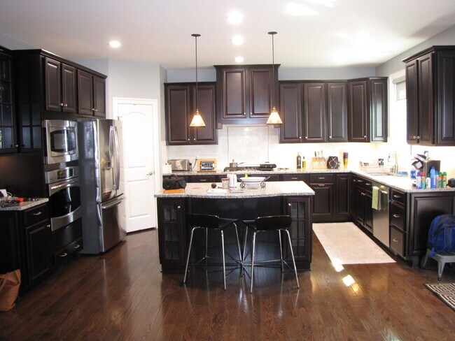 Building Photo - Beautiful Single Family Home In Alexandria