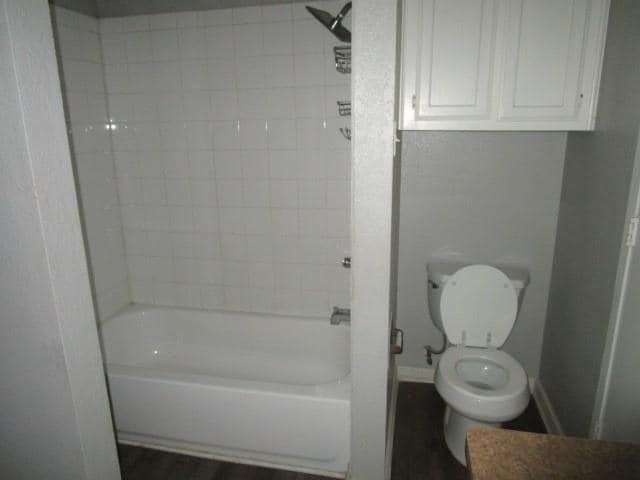 Building Photo - 3017 W Sycamore Cir