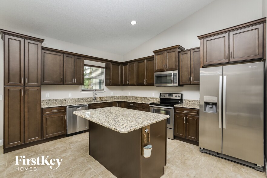 Building Photo - 441 Homer Ave