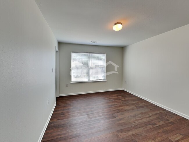 Building Photo - 9624 Eagle Feathers Dr