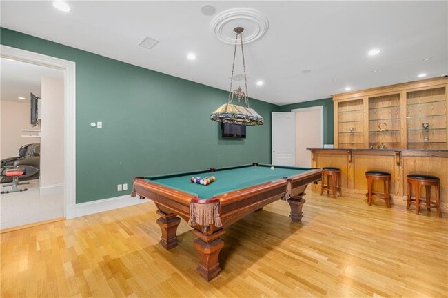 Building Photo - 524 Tillinghast Rd