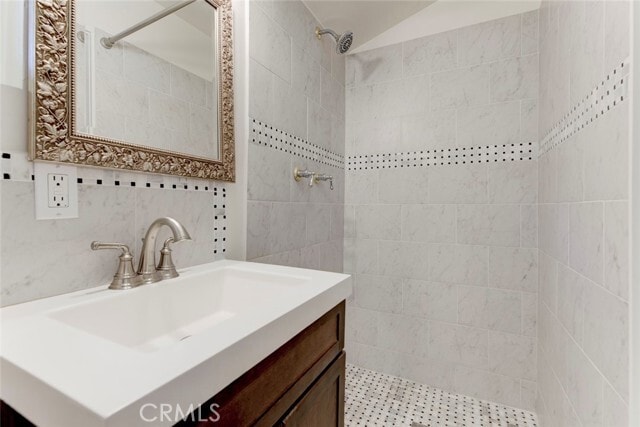 Building Photo - 3585 El Lado Dr