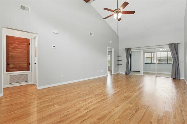 Building Photo - 449 Meadowood Blvd
