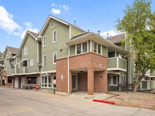 Primary Photo - 2 Bedroom Condo in Denver