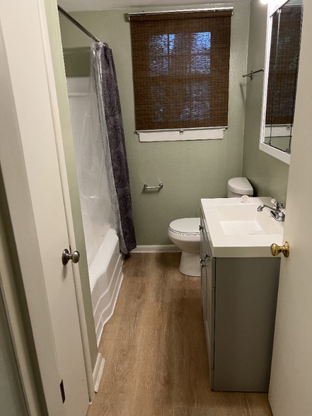 Building Photo - 1506 Northwood Cir