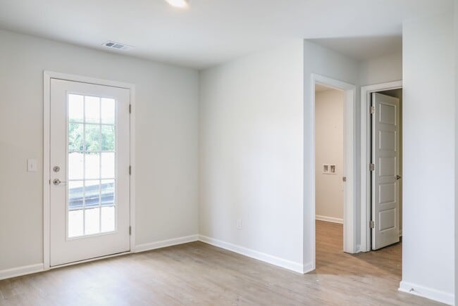 Building Photo - Oglethorpe Landing - 122