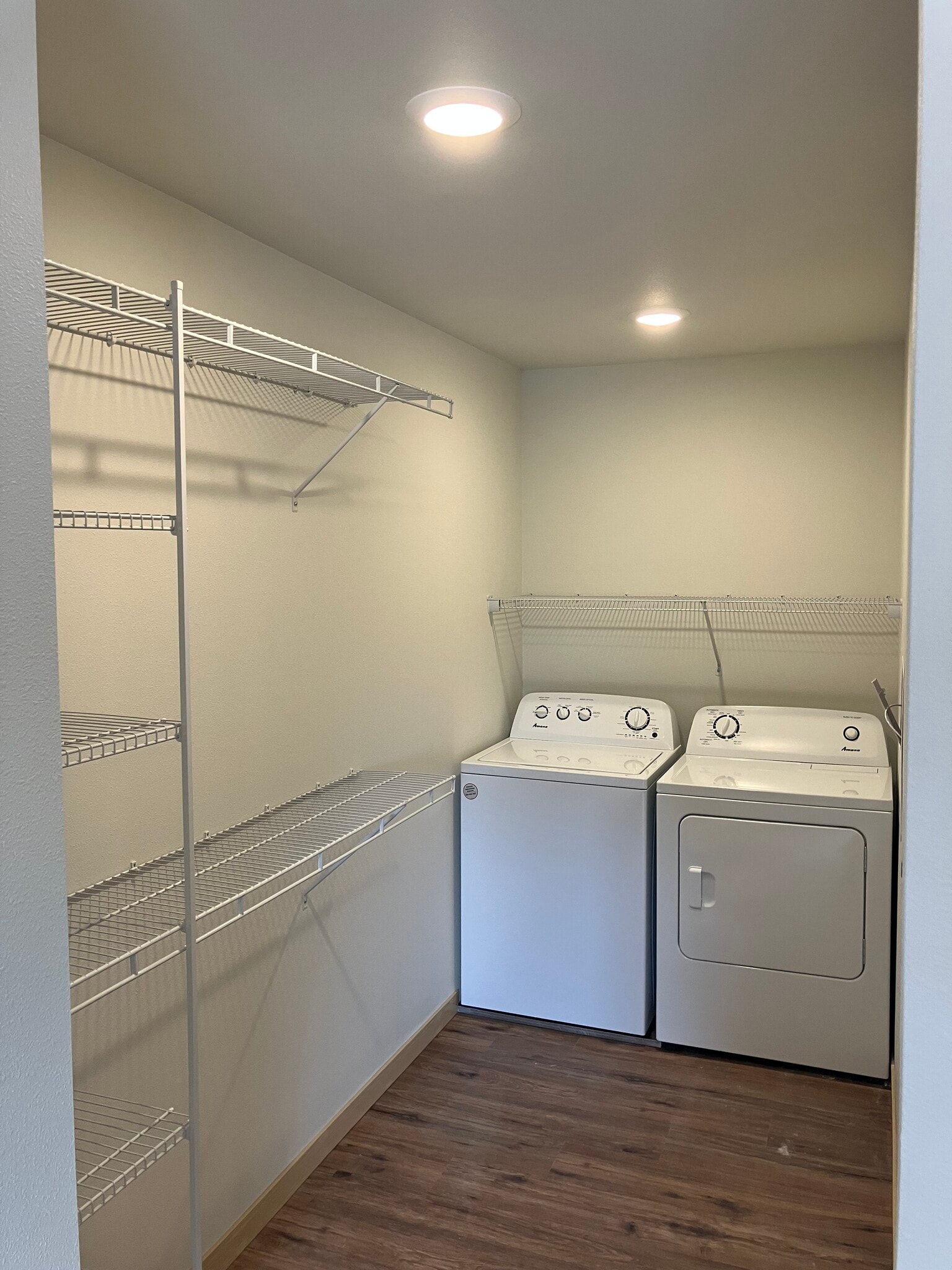 Building Photo - 435 Century Pl