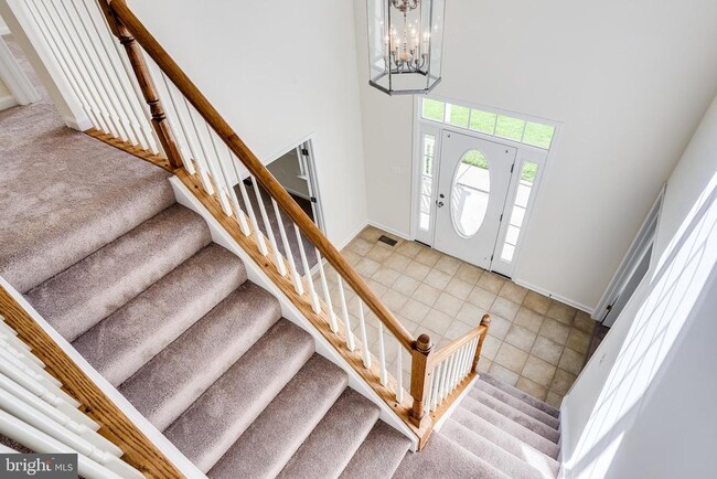 Building Photo - 9874 Foxhill Ct