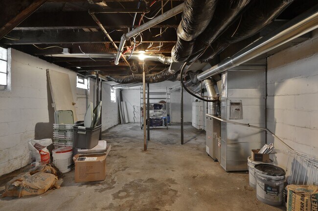 Building Photo - 103-105 Frambes Avenue