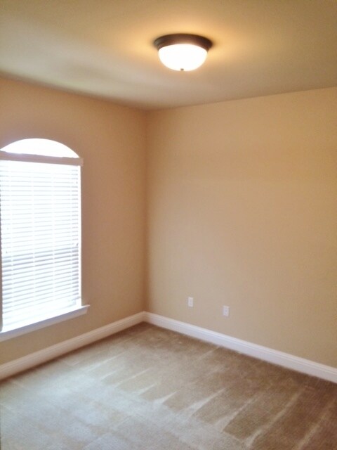 Building Photo - 16325 Timberstone Dr