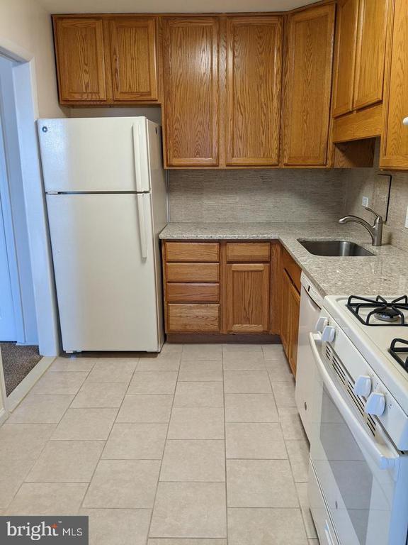 Building Photo - 4501 Arlington Blvd