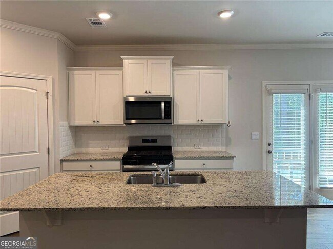 Building Photo - 3240 Greyton Dr