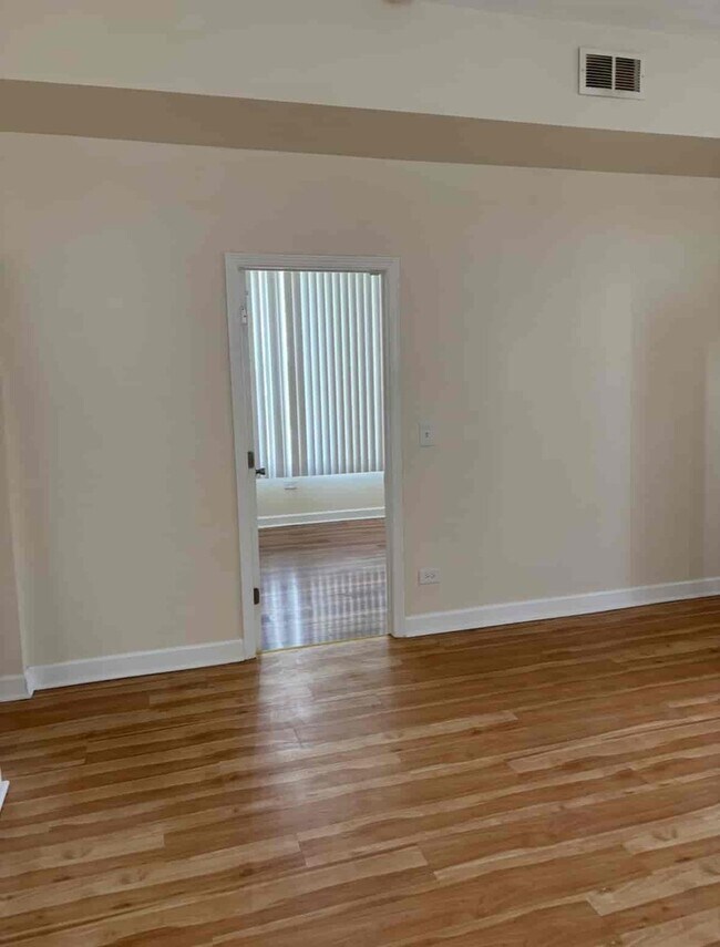Building Photo - 803 S Karlov Ave